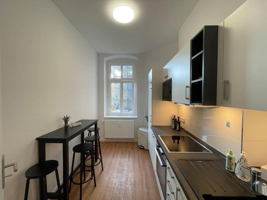 Lucky Stays Ls01 - Vollausstattung - Zentrum - Aufzug - Grosse Kueche - 2 Zimmer - Smart-Tv Maagdenburg Buitenkant foto